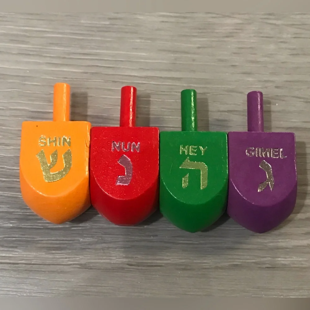 The Dreidel Company Hanukah Menorah, 44 Colored Candles, 4 Mini Dreidels & Gelt